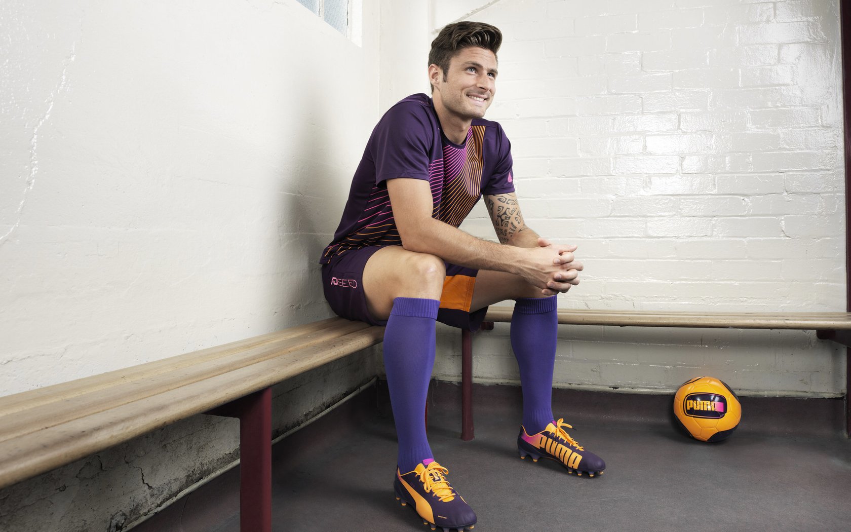 _城市夜跑融合：运动与音乐、灯光盛宴_，夜跑夜景